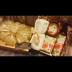 Aloha Aīna Spa Collection